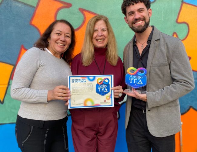 Instituto Olga Kos recebe Selo “Amigo da Pessoa com TEA” por ações voltadas à inclusão e à valorização das pessoas autistas